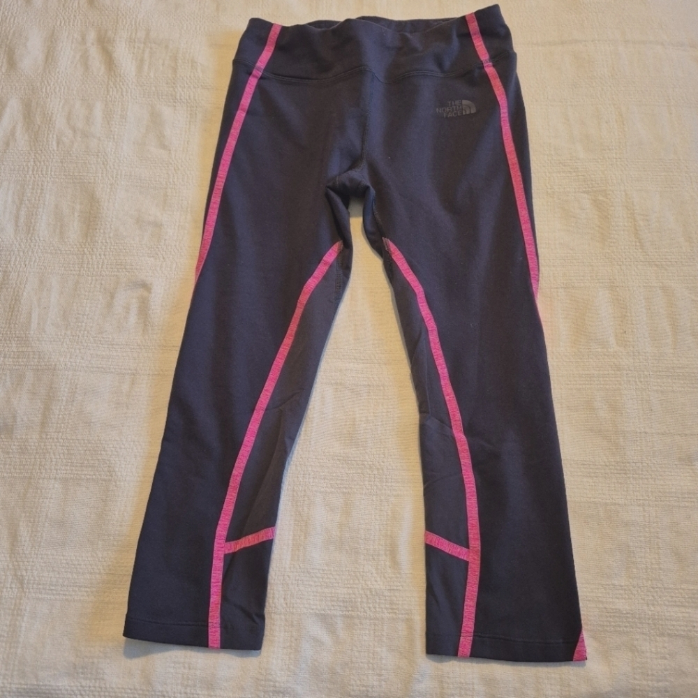 North Face women's size Small blue with pink accent stripes, guc have wash wear